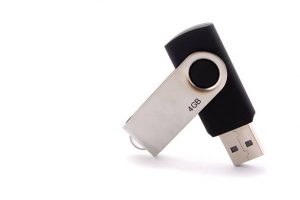 Step by Step instructions to transfer pictures to a flash drive